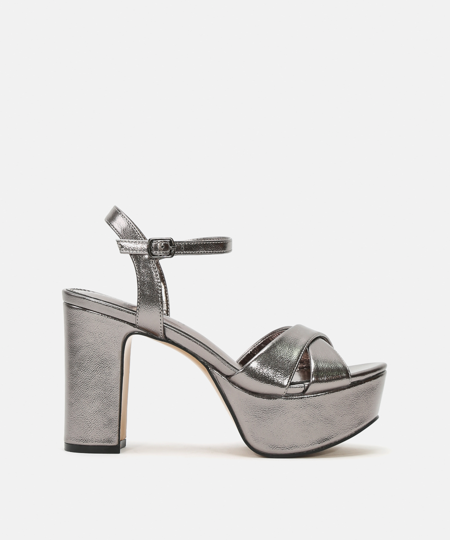 Sandálias plataforma metalizada image number null